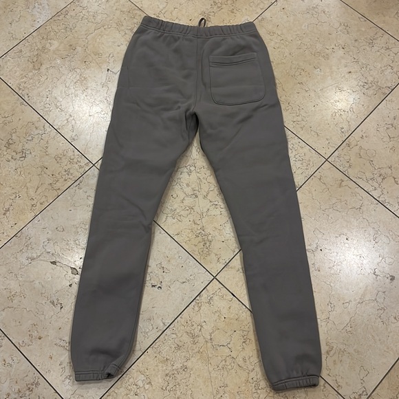 XS Fear of God Essentials Sweatpants Joggers with Reflective Logo - Picture 4 of 7